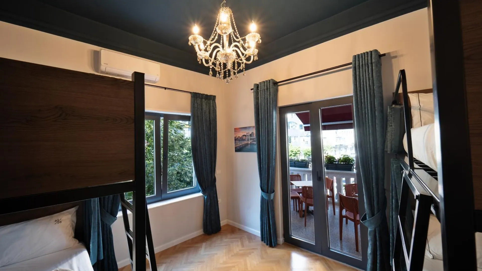 2115 Boutique Hostel Durrës