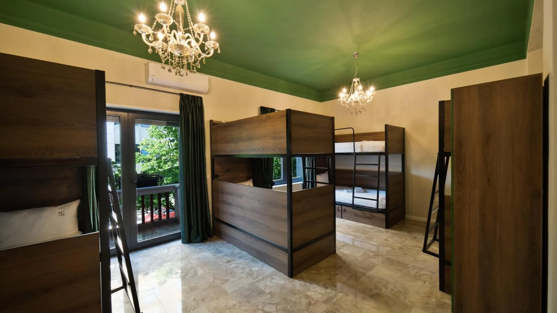 2115 Boutique Hostel Durrës 알바니아